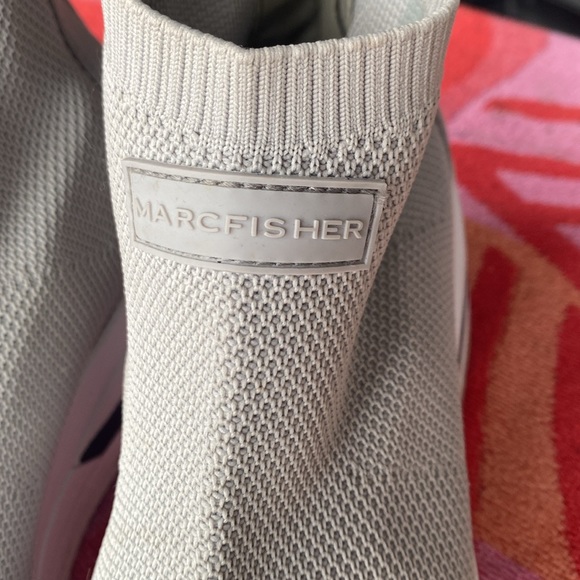 Marc Fisher muscling women’s wedge sneakers. Stretch,Gray size 9. Suede trim. - Picture 3 of 8